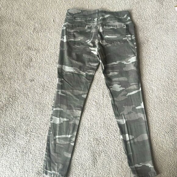 Democracy Camouflage Skinny Jeans with Ab Solution Technology - Picture 2 of 9